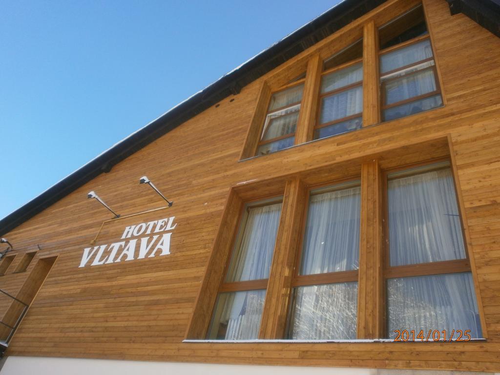 Hotel Vltava สตราจเน ภายนอก รูปภาพ